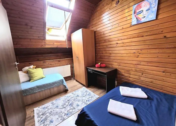 Grinda House - City Center Park And Stay
